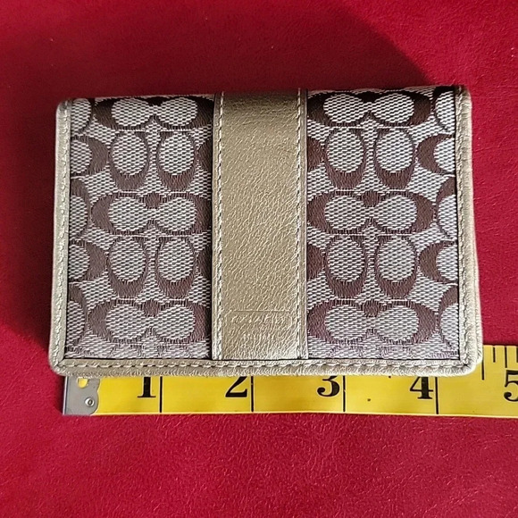 Coach - Picture 7 of 7